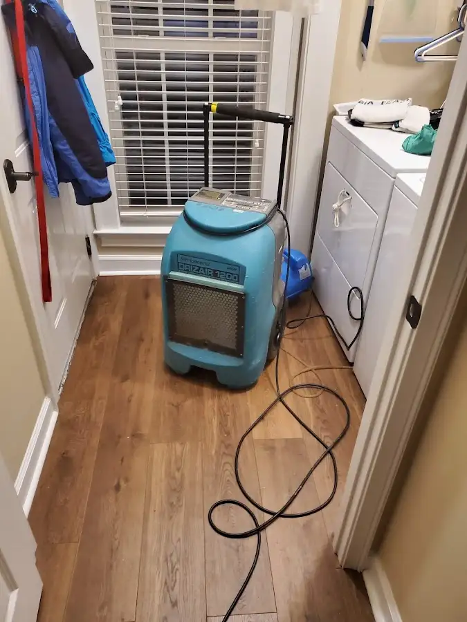 Commercial dehumidifier deployed for Crawl Space Restoration in Ross